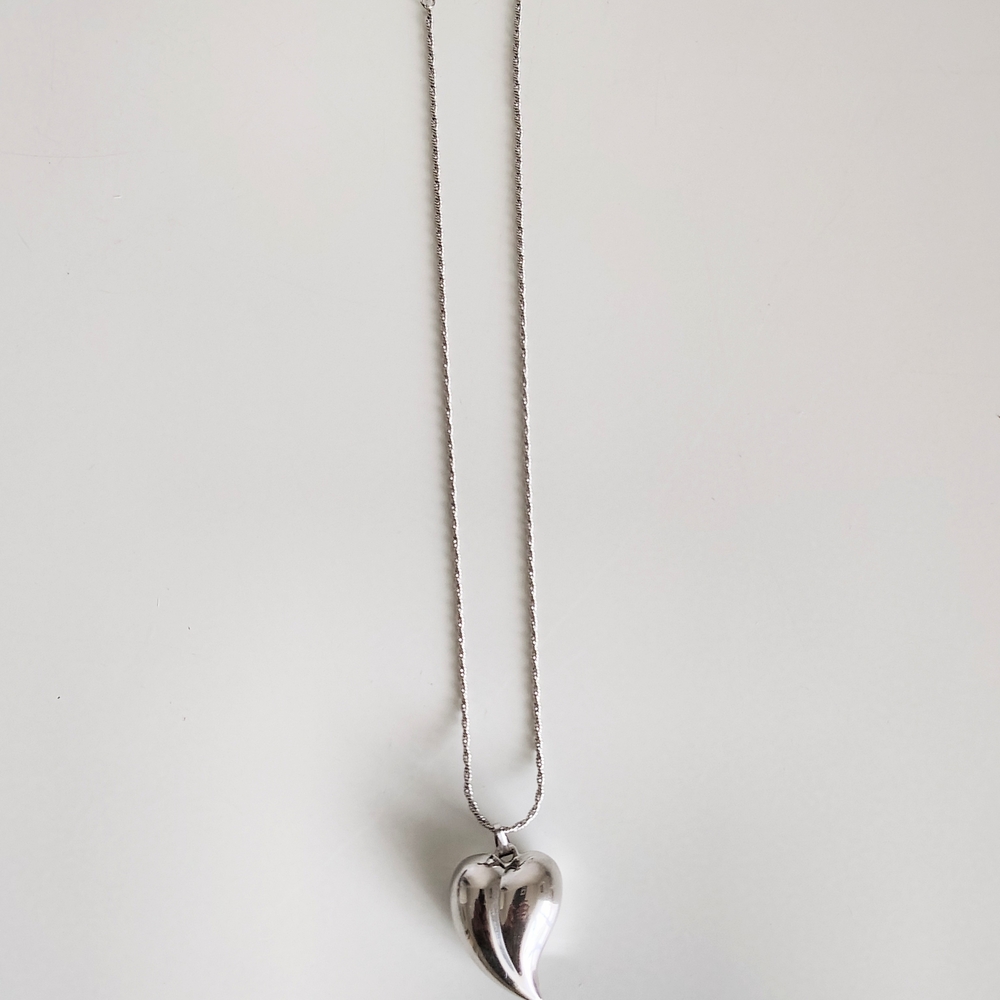 Vintage Trifari Silver Tone Asymmetrical Puffy Heart Pendant 14" Chain Logo Tag